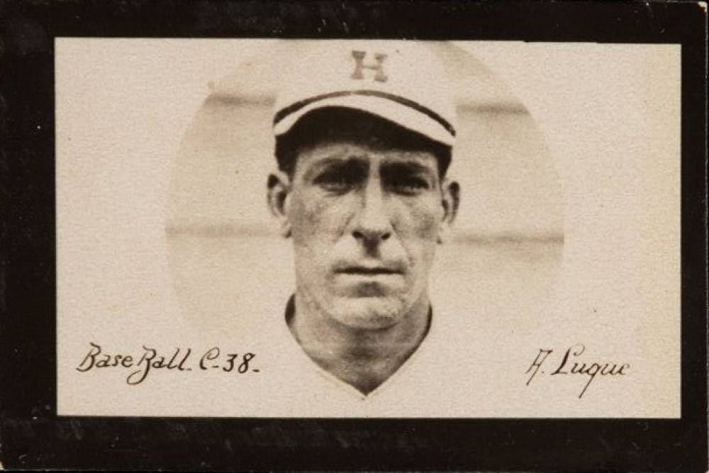 1923 Nacionales Cigarros Dolf Luque #C38 Baseball Card